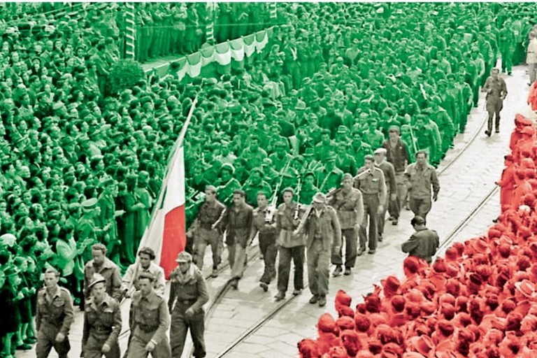 L'Italia in festa a fine guerra