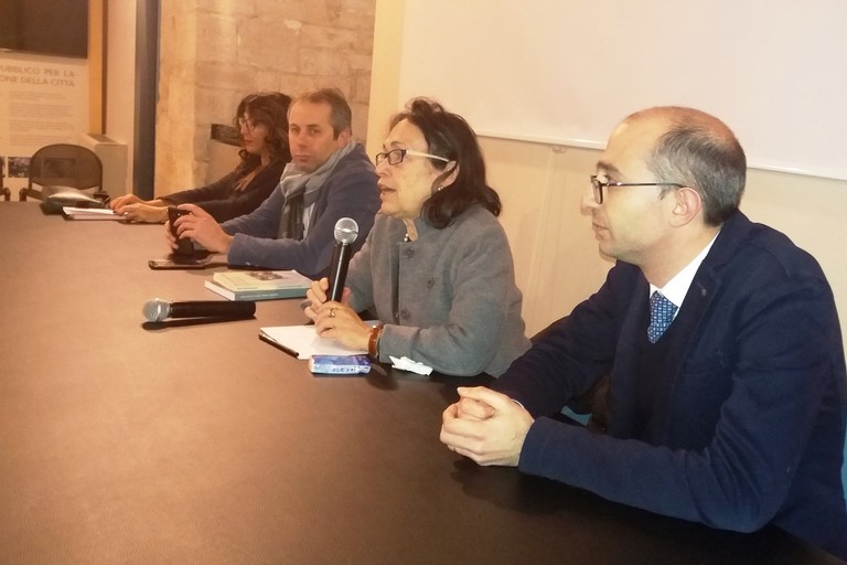 La prof.ssa Ascarelli parla in Sala San Felice. <span>Foto Gianluca Battista</span>