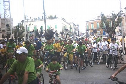 Oggi c'è la Cicloturistica. <span>Foto Giovinazzo.it</span>