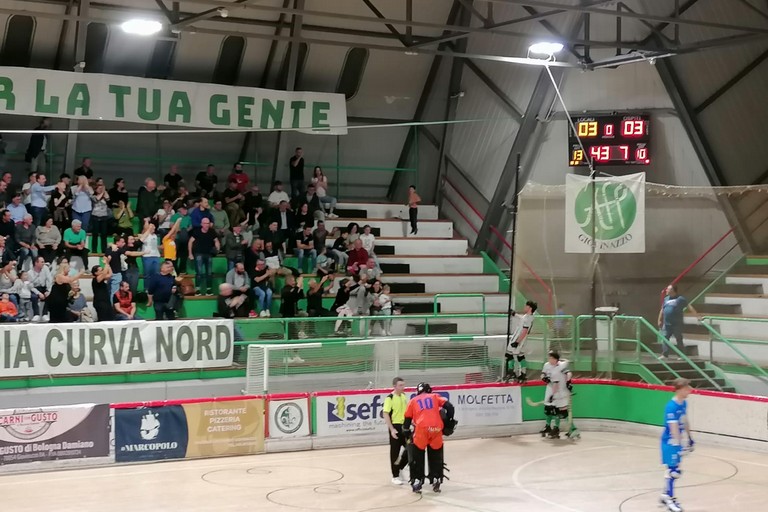 AFP Giovinazzo - Azzurra Hockey Novara. <span>Foto Giuseppe Dalbis</span>